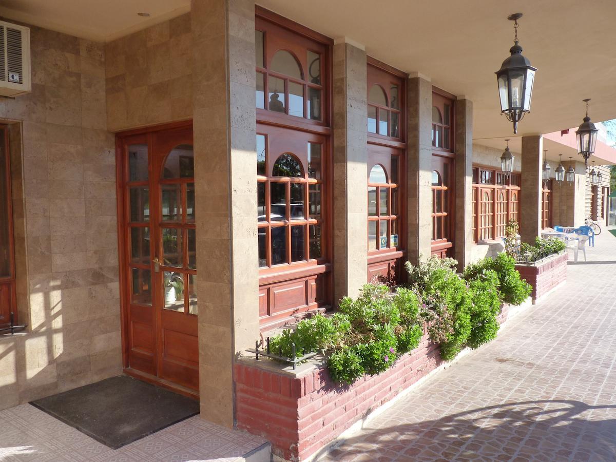 Hotel Quelu Leufu Rio Colorado Luaran gambar
